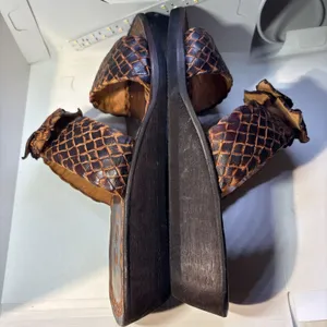 Real Leather Flower Embellished Sandals Handmade From Jamaica Size 8 thumbnail 9