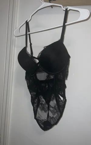 Victoria’s Secret Lingerie NWT thumbnail 1