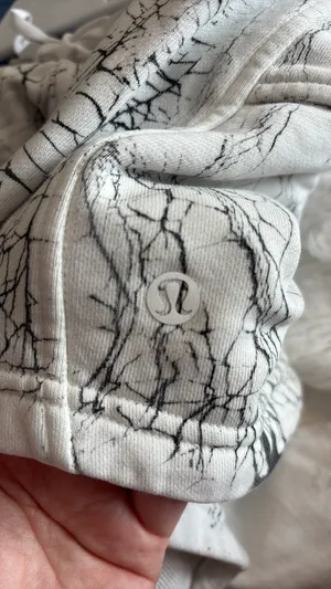 Lululemon Shorts white and black  thumbnail 4