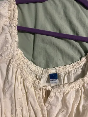 Old Navy Cream Decorative Tank thumbnail 2