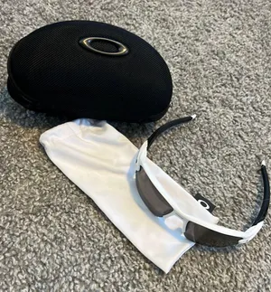 Oakley Sport Sunglasses thumbnail 1