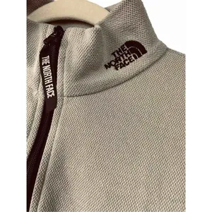 North Face 1/4 zip Pullover gray size small long sleeve thumbnail 2