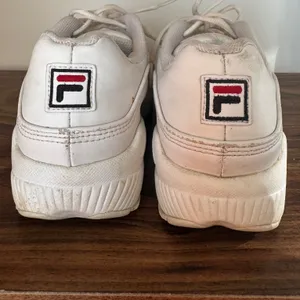 Y2K Vintage Fila 2002 Womens White Chunky Leather Lace up Sneaker sz 7 90s thumbnail 2
