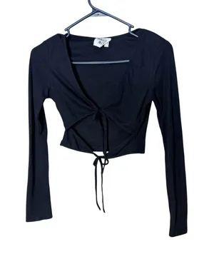 Princess Polly Black Ribbed Tie Front Long Sleeve Cut Out Crop Top Womens US 4 thumbnail 1