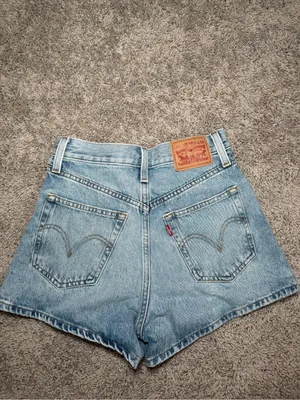 Levi’s Women’s High-Rise Mom Shorts thumbnail 2