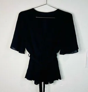 Chic Black Wrap Top with Belted Waist Boho Casual Flowy V-Neck Blouse Size Large thumbnail 1
