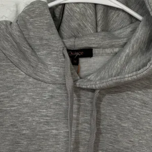 NEW Quince SuperSoft Fleece Pullover Hoodie Women’s Medium Light Athletic Gray thumbnail 2