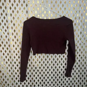 Long sleeve brown crop top size L￼ thumbnail 2