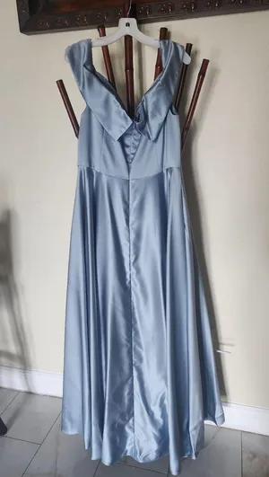 Blue gown Size 16W thumbnail 8