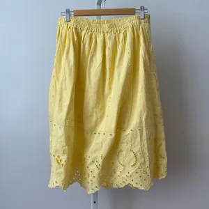 VTG Butter Yellow M Skirt Eyelet Lace Scalloped Hem Midi Cottagecore Boho‎ thumbnail 5