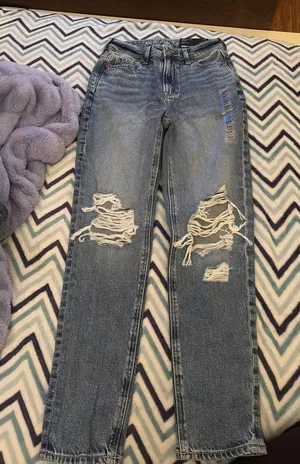 American Eagle Jeans Mom thumbnail 1