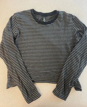 Black Striped Tee Size M thumbnail 1