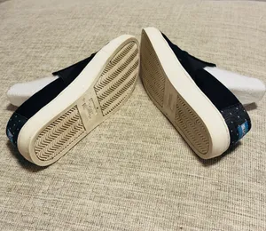 Toms Slip-On Black Canvas Shoes thumbnail 4