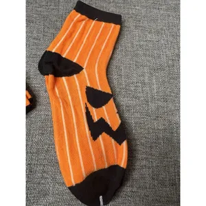 Pack of 2 Womens Halloween Socks Striped and Jack O Lantern Orange Black thumbnail 6