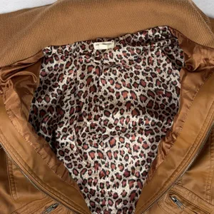 Zenana Outfitters Vegan Leather Moto Bomber Jacket Women’s L Tan Biker Y2K Chic thumbnail 6