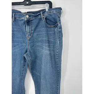 Old Navy Original Bootcut Jeans Medium Wash Blue‎ Denim Women's Size 18 Stretch thumbnail 2