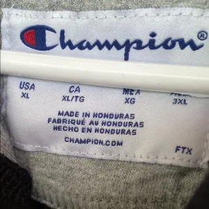 Champion Black Classic Logo Sweater thumbnail 3