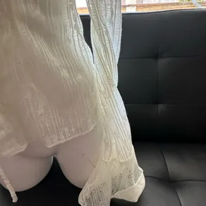 Chic Sheer White Tie thumbnail 4
