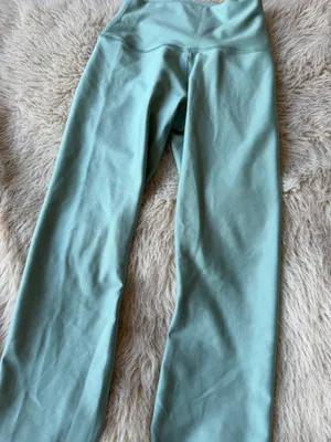 Alo Yoga Leggings thumbnail 5