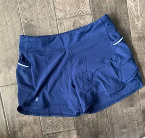 Athleta shorts thumbnail 1