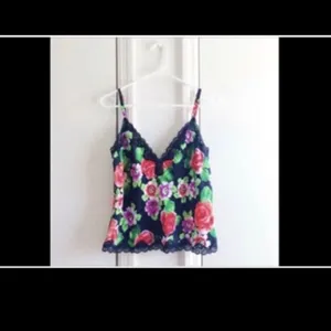 Vs pink floral slip vintage thumbnail 9