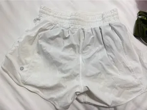 Lululemon Hotty Hot 4" thumbnail 2