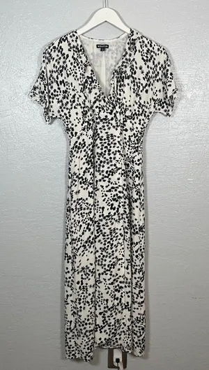 Whistles Women 4 White Black Floral Print Maxi Dress Button Front Ruffle Summer thumbnail 1