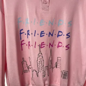 FRIENDS Pullover Graphic Sweatshirt in Pink Size Extra Large‎ thumbnail 2
