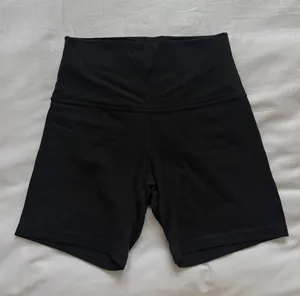 lululemon Align™ High-Rise Short 6" thumbnail 6
