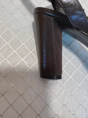 Collezioni slingback heels feature a pointed toe and an adjustable ankle strap with a block heel thumbnail 5