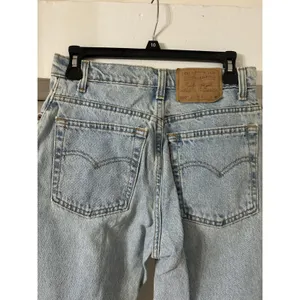 Vintage 90 Levis 550 Relaxed Fit Tapered Leg Jeans Light Wash Made in USA Size 9 thumbnail 3