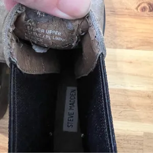 Steve Madden GRROUPlE Taupe Suede Chelsea Boots thumbnail 5