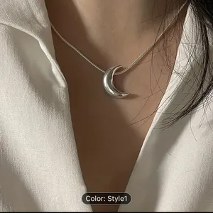 Crescent Beautiful Alloy Moon Choker Pendant Necklace thumbnail 2