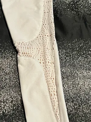 Womens XS Alo Yoga West Coast Laser Cut High Waisted Leggings- White thumbnail 5
