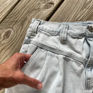 Free People We The Free Women's Light Wash Pleated Denim Mini Skirt Size 26 thumbnail 3