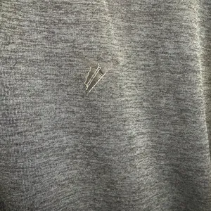 Old Navy Women’s‎ Gray T-Shirt thumbnail 2