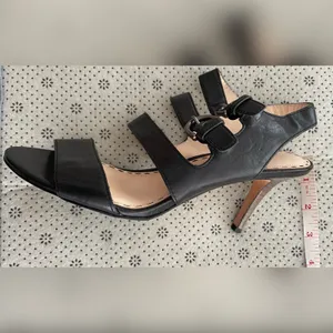 Coach‎ Strappy Heel Sandals Size: 9B, Flaws On Outsole thumbnail 10