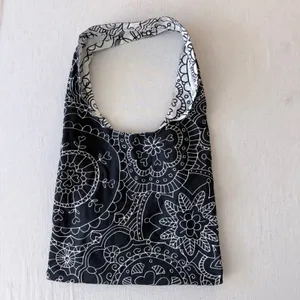 Unbranded Reversible Hobo Bag Women OS Black White Mandala Floral Tote Pouch thumbnail 6