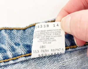Vintage Levi’s 560 High Waisted Mom Jeans thumbnail 7