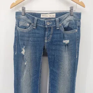 BKE Starlite 26R BootCut Stretch Women's Light Wash Cut# OC-31611 Distress Jean thumbnail 3