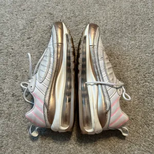 Nike Air Max 98 Summit White‎ Metallic Rose Gold CI9907-100 Womens 8.5 Sneaker thumbnail 7