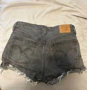 Levi’s 501 Jean Shorts thumbnail 4