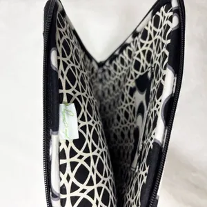 Vera Bradley Night & Day Black and White Floral‎ Quilted Tablet Sleeve thumbnail 4