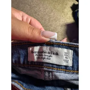 Abercrombie&Fitch The Ankle Straight Ultra High Rise Distressed Jeans Blue 27/4R thumbnail 4