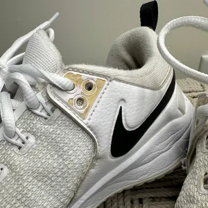Nike: White Volleyball Sneakers thumbnail 12