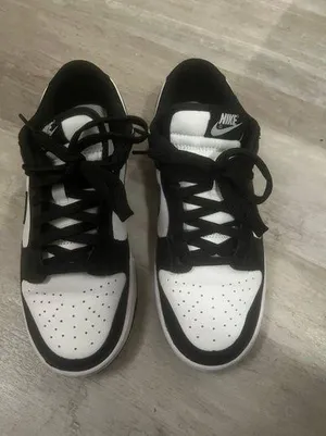 Nike Dunk Low Panda thumbnail 2