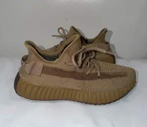 Adidas Yeezy Boost 350 V2 Earth sneaker thumbnail 1