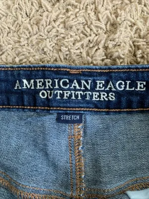 American Eagle vintage hi-rise Festival size 8 cutoff blue denim jean shorts thumbnail 2