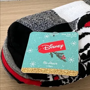 Disney Black, White, and Red No show Casual Socks 5 pairs thumbnail 6