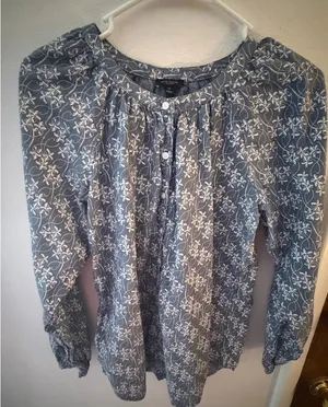 Ann taylor top thumbnail 1